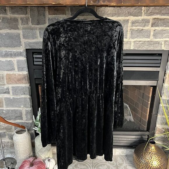 The Get Velour Wrap Dress - Picture 7 of 7